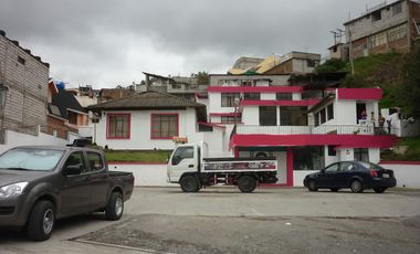 Casa y Terreno en Venta, Av Elisa Mariño, Guaranda, IriR