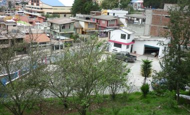 Casa y Terreno en Venta, Av Elisa Mariño, Guaranda, IriR