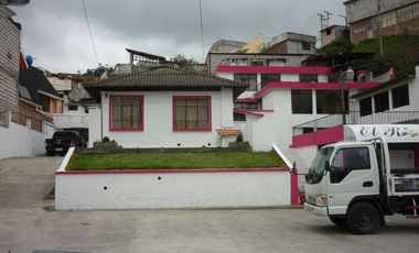 Casa y Terreno en Venta, Av Elisa Mariño, Guaranda, IriR