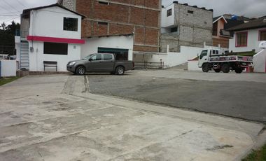 Casa y Terreno en Venta, Av Elisa Mariño, Guaranda, IriR