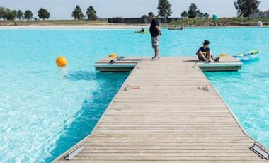 Alquiler 3 amb en con cochera. Terralagos.Canning