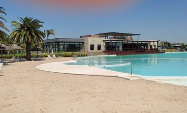 Alquiler 3 amb en con cochera. Terralagos.Canning