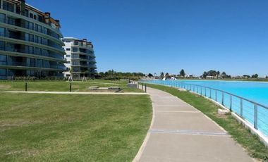 Alquiler 3 amb en con cochera. Terralagos.Canning