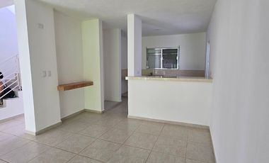 CASA DE 2 PLANTAS Y 2 HABITACIONES EN SAN PEDRO CHOLUL, MERIDA.