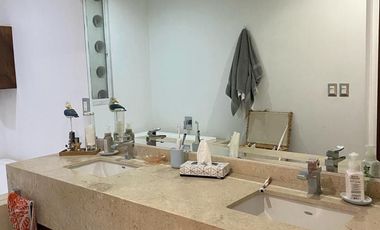 HERMOSO DEPARTAMENTO DE LUJO... AMUEBLADO, FRENTE A PLAYA EN RENTA