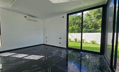 CASA EN VENTA EN YUCATAN COUNTRY CLUB, MERIDA ESTRENA LUJOS Y COMODIDADES.