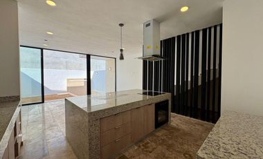 TOWNHOUSES EN PRE-VENTA DZITYA 77, CON PANELES SOLARES INCLUIDOS.