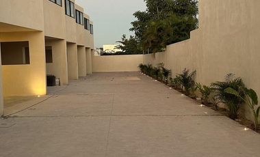 TOWNHOUSES EN PRE-VENTA DZITYA 77, CON PANELES SOLARES INCLUIDOS.