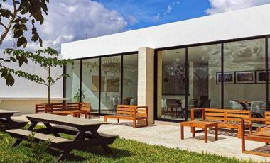 CASA EN VENTA DE UNA PLANTA EN PRIVADA FIORA, CONKAL, ENTREGA INMEDIATA.