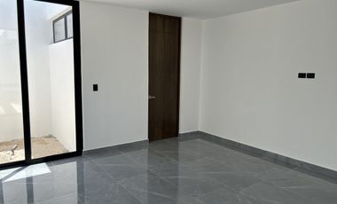 CASA EN VENTA DE UNA PLANTA EN PRIVADA FIORA, CONKAL, ENTREGA INMEDIATA.