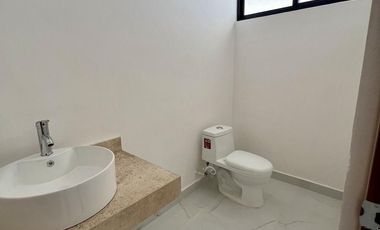 CASA EN VENTA EN ESQUINA CON 4 HABITACIONES Y ALBERCA, ZENDERA RESIDENCIAL