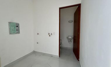 CASA EN VENTA EN ESQUINA CON 4 HABITACIONES Y ALBERCA, ZENDERA RESIDENCIAL