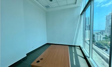 OFICINA GRANDE EN CALLE 50 MARBELLA 155MT CON DIVISIONES