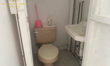 Se arrienda oficina ubicada en Calle General Velásquez, Calama.