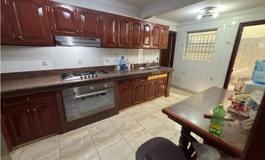 BETANIA / LAS MERCEDES / 360M / 4 HABITACION / 2 PARKING / TERRAZA