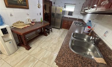 BETANIA / LAS MERCEDES / 360M / 4 HABITACION / 2 PARKING / TERRAZA