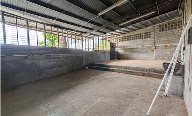 Bodega Parque lefevre Alquiler