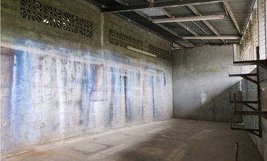 Bodega Parque lefevre Alquiler