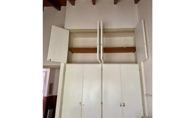 Chalet De Estilo Tres Ambientes Con Dependencia