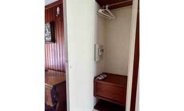 Chalet De Estilo Tres Ambientes Con Dependencia