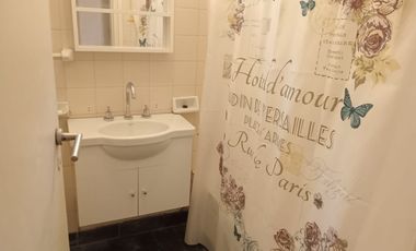 Casa PH en venta en Quilmes Centro