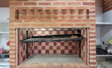 Chalet PH en venta en Bernal Centro