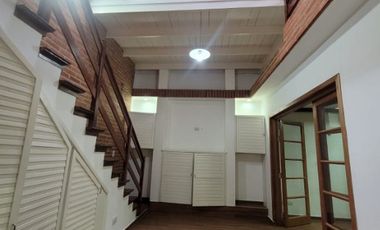 Chalet PH en venta en Bernal Centro