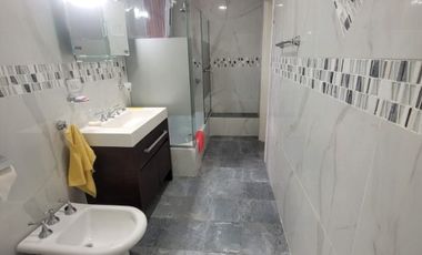 Chalet PH en venta en Bernal Centro