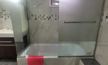 Chalet PH en venta en Bernal Centro