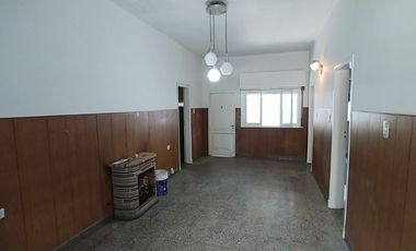 Casa en alquiler en Valentin Alsina