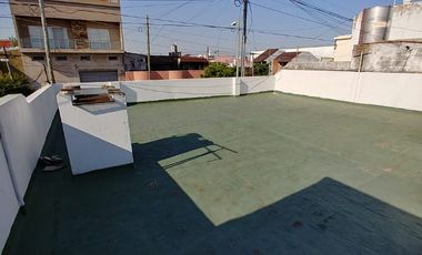 Casa en alquiler en Valentin Alsina