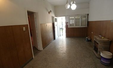 Casa en alquiler en Valentin Alsina