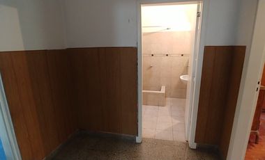 Casa en alquiler en Valentin Alsina