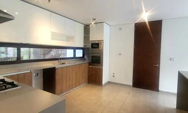 Casa en venta en LO BARNECHEA