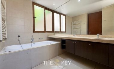 Casa en Venta en Av. Los Rios - Piedra Roja