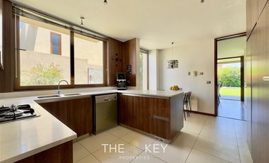 Casa en Arriendo en Av. Los Rios - Piedra Roja