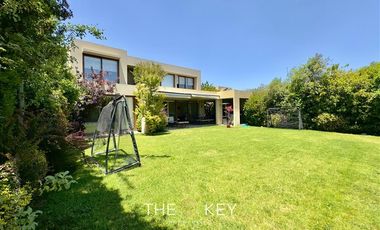 Casa en Arriendo en Av. Los Rios - Piedra Roja