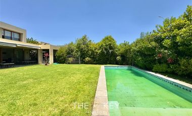 Casa en Arriendo en Av. Los Rios - Piedra Roja