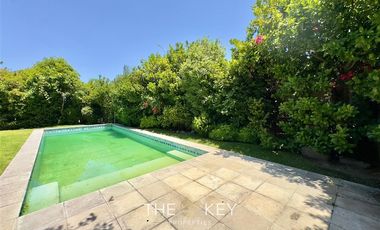 Casa en Arriendo en Av. Los Rios - Piedra Roja