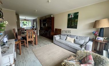 Casa en Arriendo en Av Dos Esteros 46