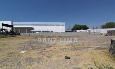 SALIDA A SALAMANCA: Terreno con bodega, rampa y excelente ubicación.