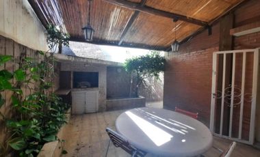 Casa en venta - 2 Dormitorios 2 Baños - Villa María