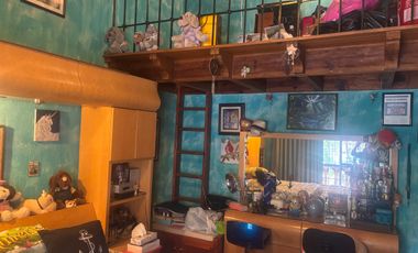 Casa sobre corredor jinetes