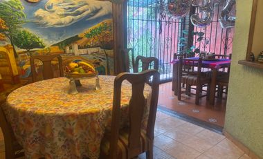 Casa sobre corredor jinetes