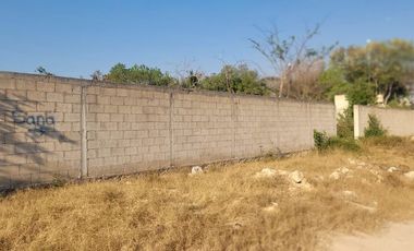 Terreno de 1,572.98 m2 en venta en San Pedro Noh Pat