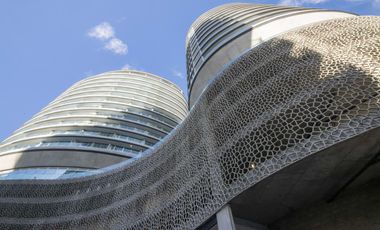 Departamento de 3 ambientes en  alquiler en Infinity Towers