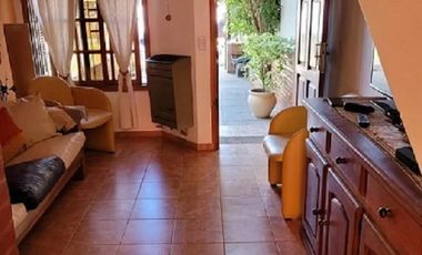 Triplex en venta - 3 Dormitorios 2 Baños - San Bernardo del Tuyú