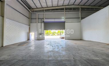 Alquiler local deposito 830 m2 Pablo Podesta, Tres de Febrero