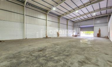 Alquiler local deposito 830 m2 Pablo Podesta, Tres de Febrero