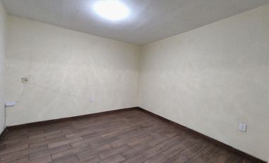 Casa con local comercial en RENTA, La Asunción, Tlaquepaque.